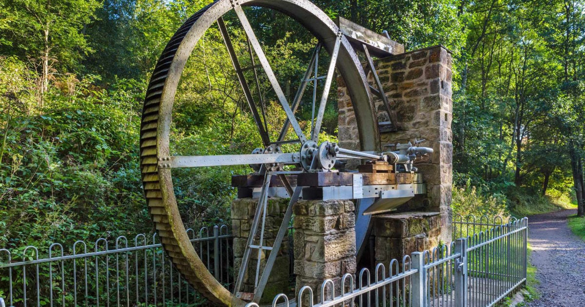 1878 Cragside Hydroelectric Power Wheel