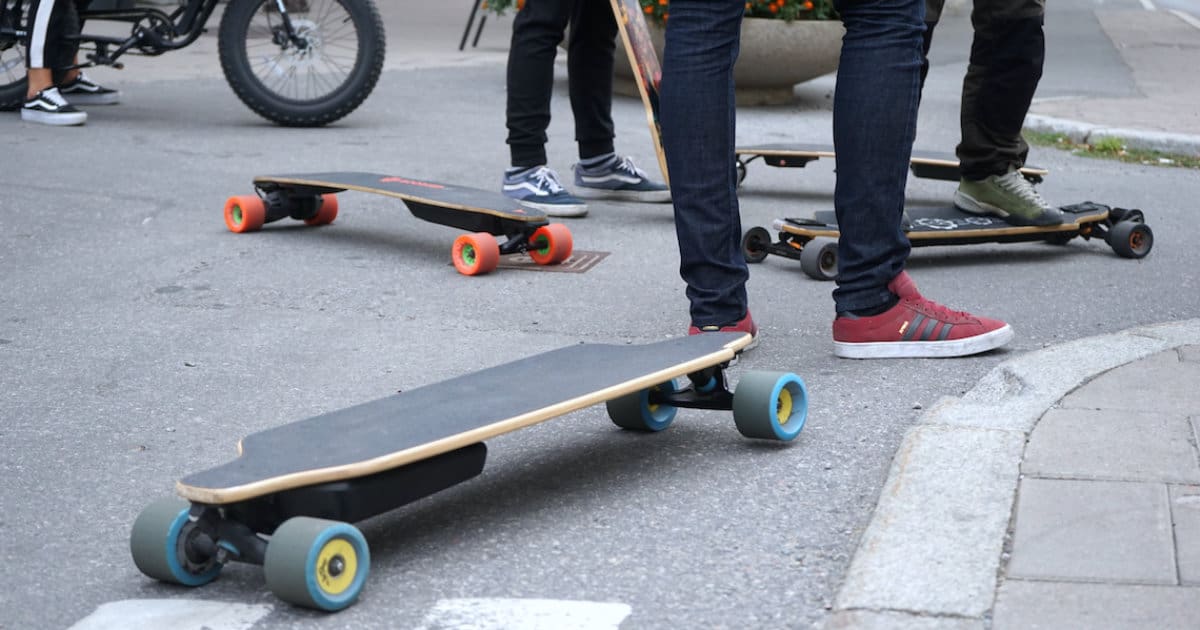 How Long Does An Electric Skateboard Battery Last?