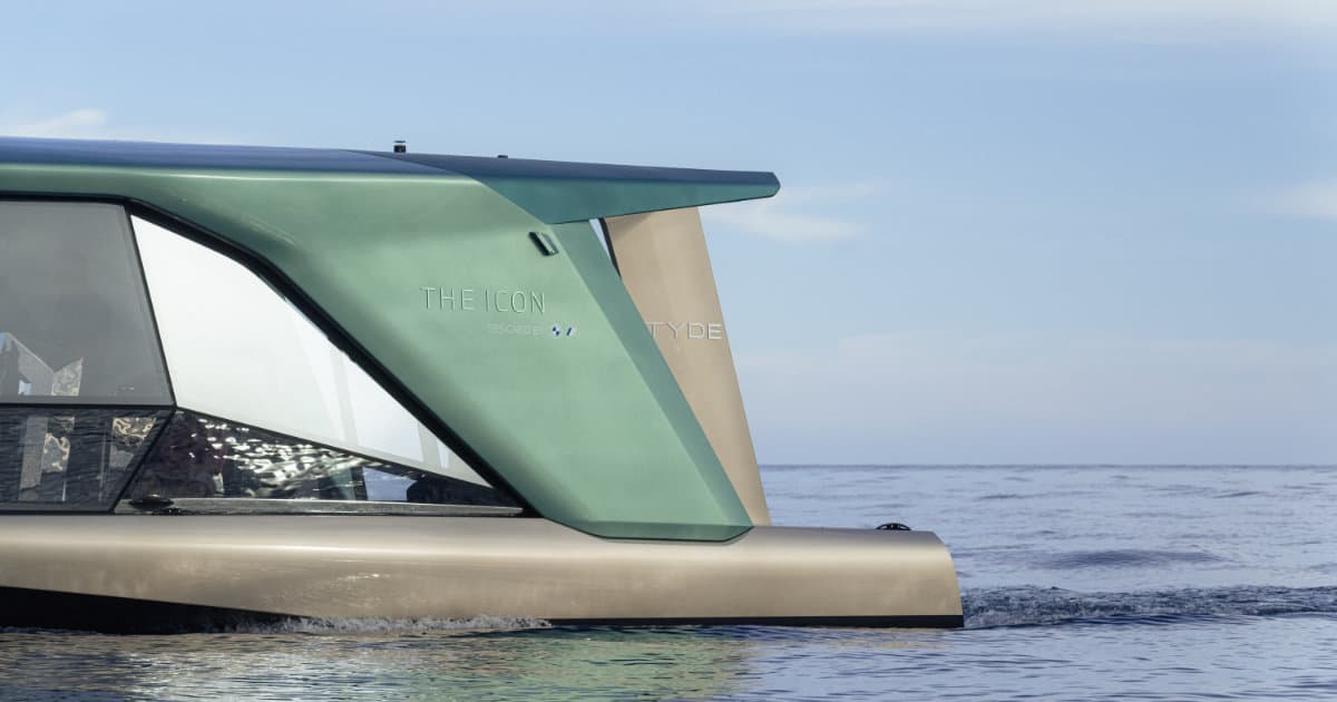 BMW-Tyde THE ICON Electric Boat Stern