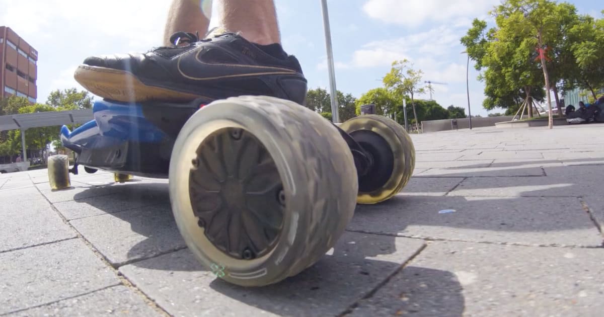 Traqpod 3 Electric Carving Skateboard Riding