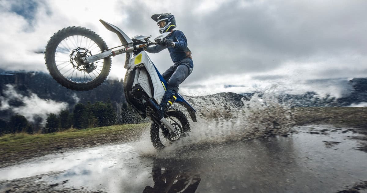 Husqvarna Pioneer 2025 Electric Motorcycle Splashing