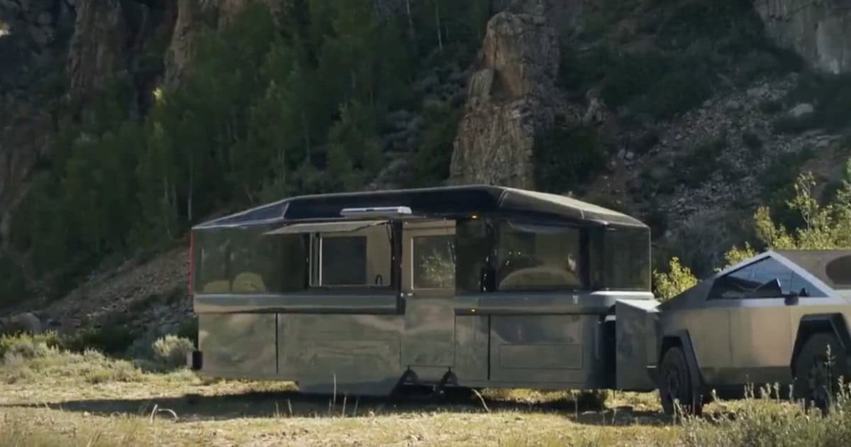 Lightship AE.1 Cosmos Electric RV With Cybertruck
